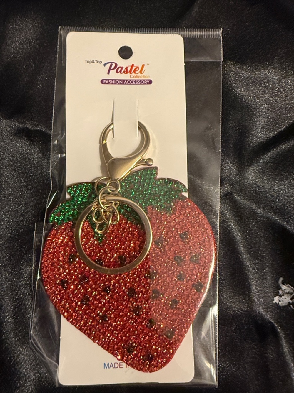 Strawberry Glittery Keyring - Red & Green - Picture 1 of 1
